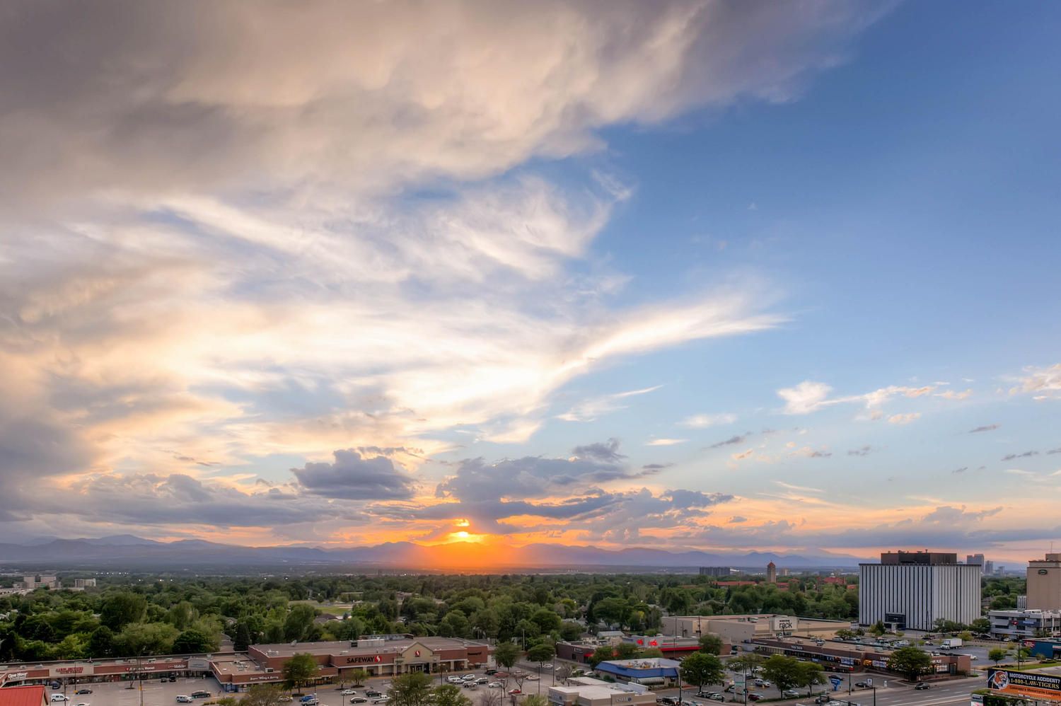 Tower 1660: 1660 S Albion St, Denver, CO 80222